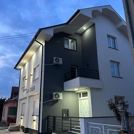 La Casa Apartments Ягодина Екстериор снимка