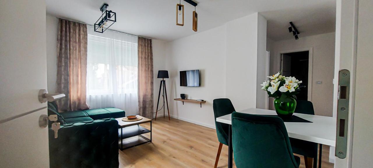La Casa Apartments Ягодина Екстериор снимка