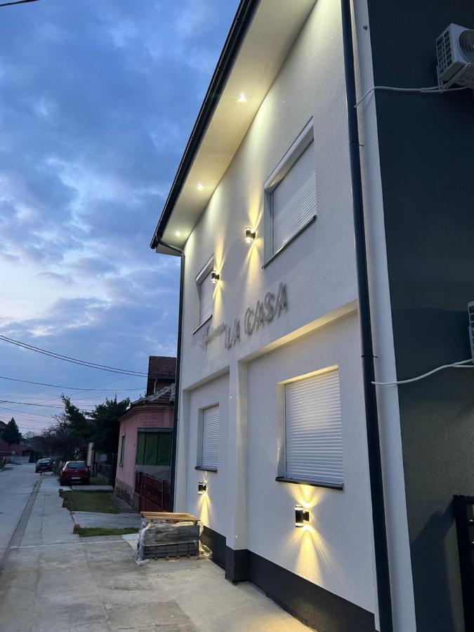 La Casa Apartments Ягодина Екстериор снимка