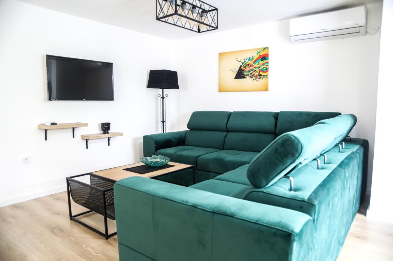La Casa Apartments Ягодина Екстериор снимка
